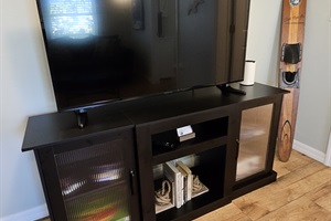 50' Smart TV and Games/Books
