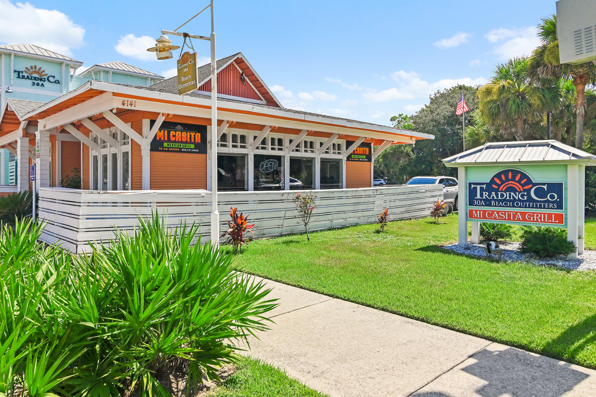 Several restaurants and shopping within walking distance