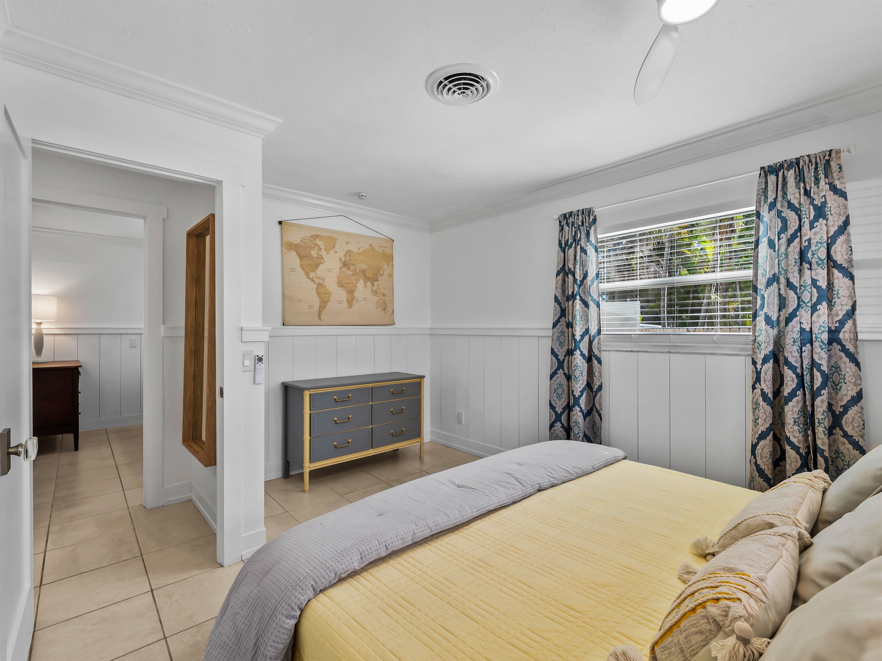 King Bed - Bedroom