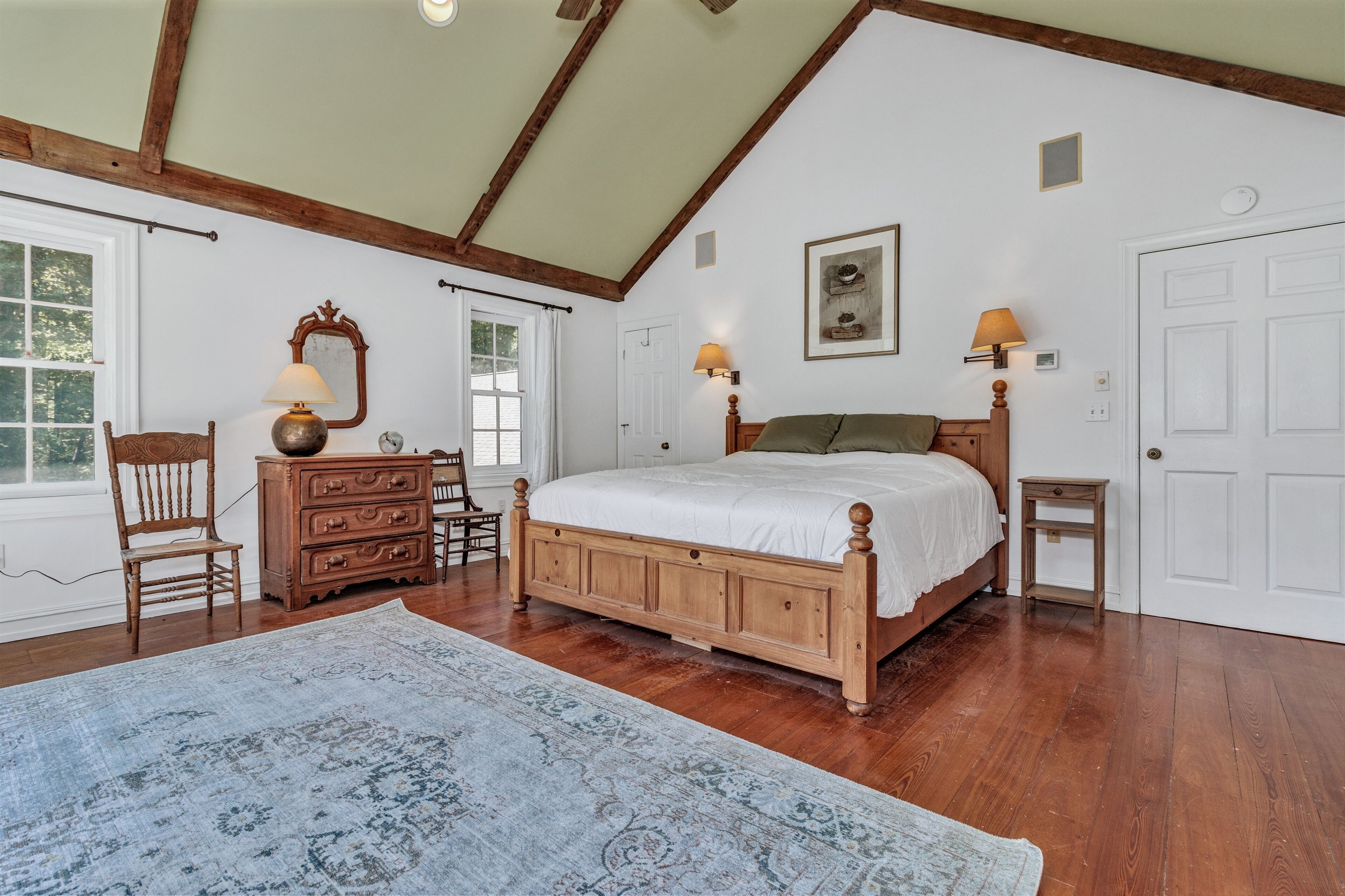 Primary Bedroom - King - Upstairs