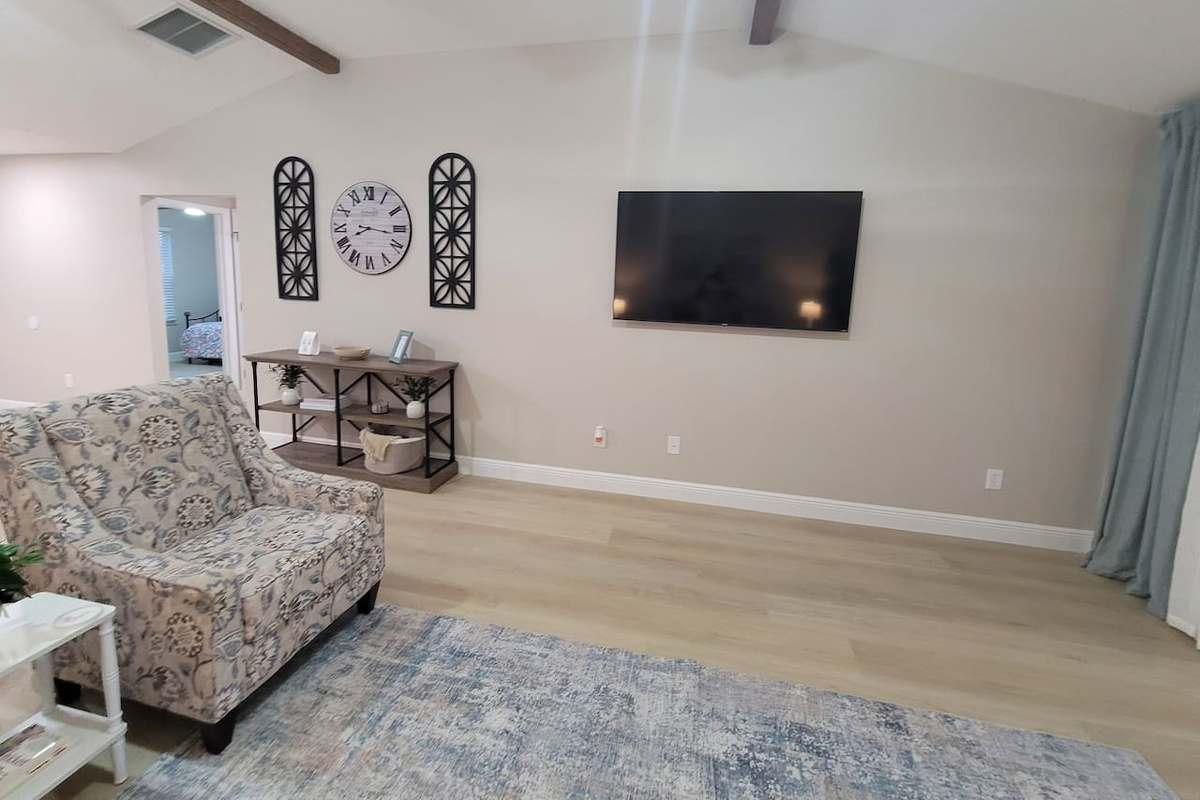 65" tv in the living room! Please log in to your own streaming apps to access all of your favorite programs!