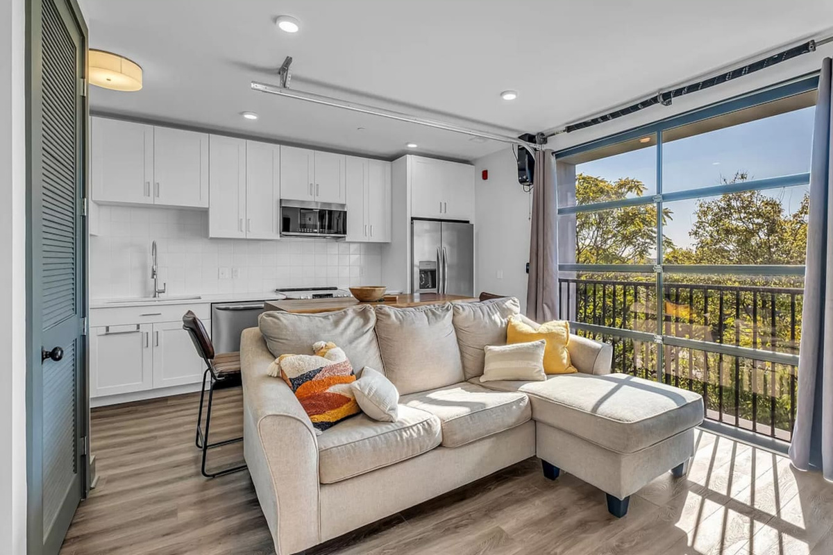Barstool Nash — Nashville condo