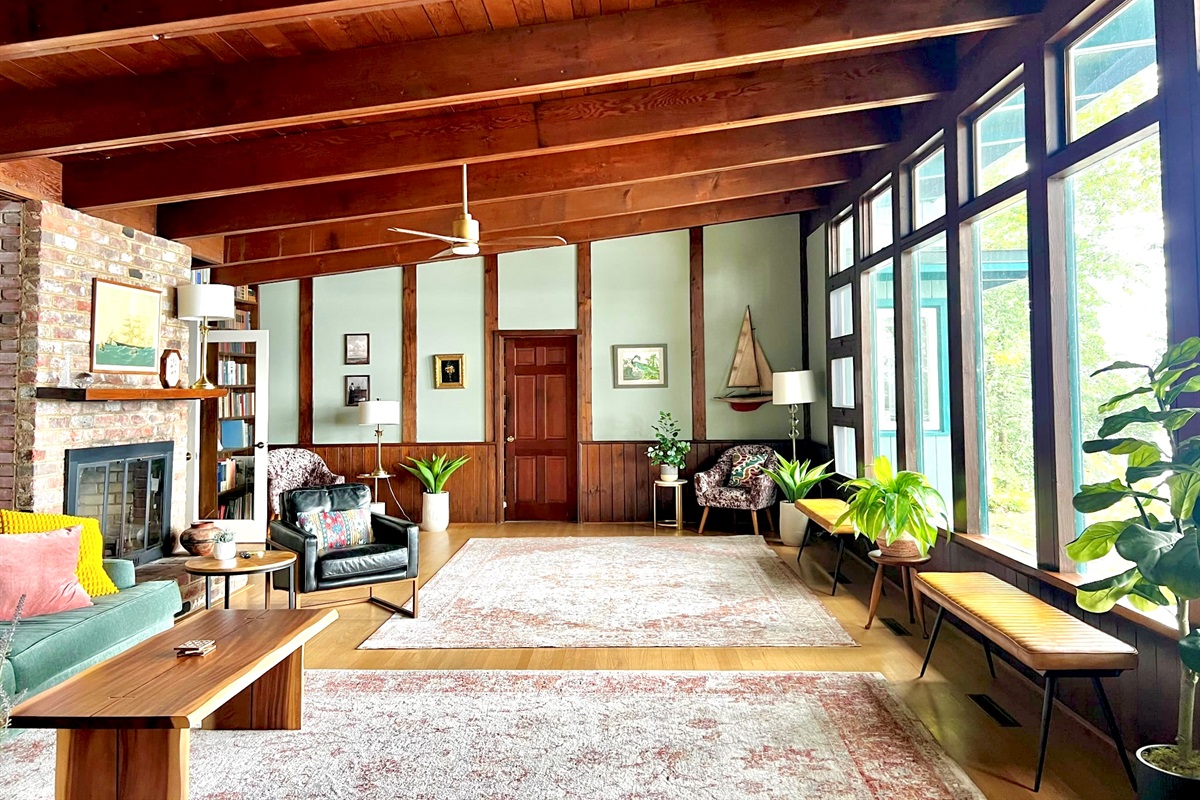 Very welcoming and bright living room!