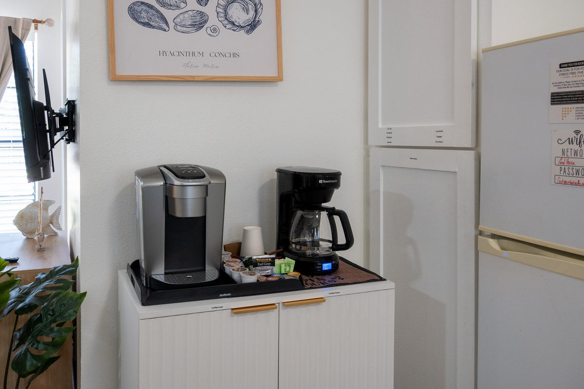 Coffee station with coffee maker and Keurig