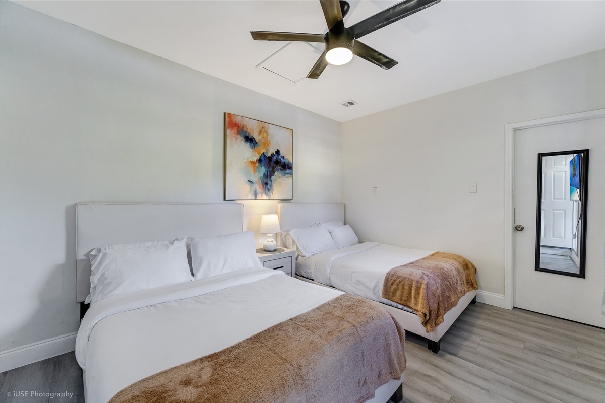 Bedroom #2 (2 Full-Size Beds)