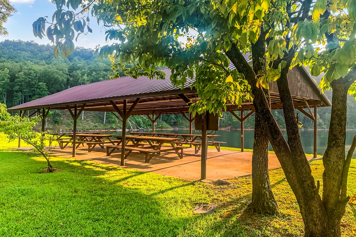 Community picnic tables 