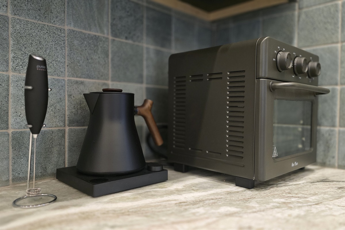 Frother, Fellow teapot and multi-function mini oven