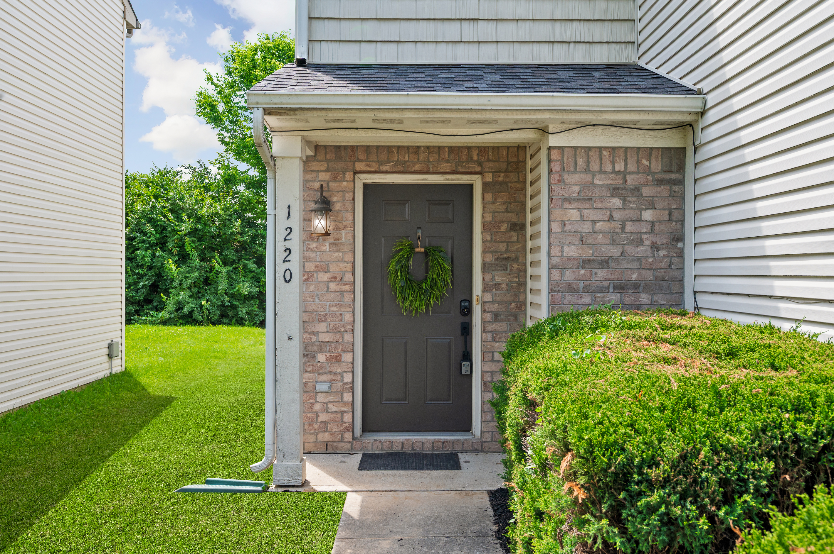 Welcome to Indy Speedway Stay! Your Indianapolis home away from home, featuring easy self-check-in and a convenient location just minutes from the Indianapolis Motor Speedway and downtown Indy.