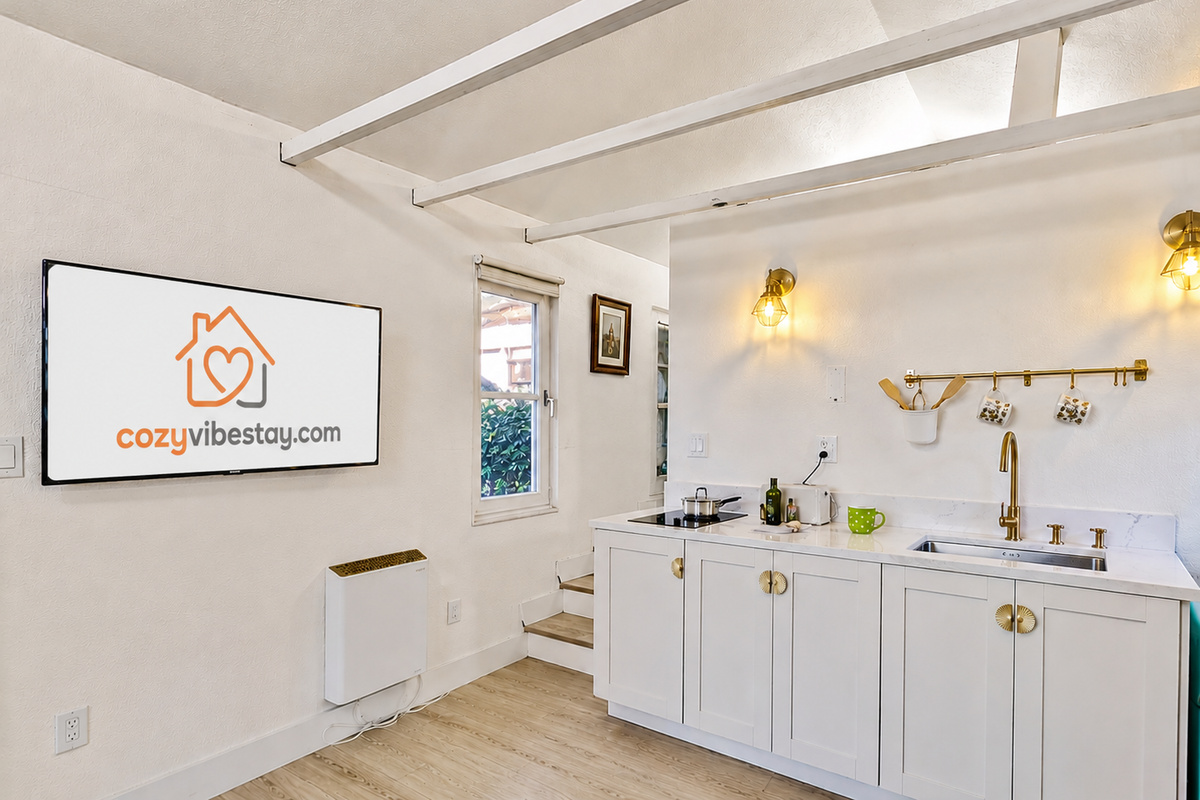 Stylish kitchenette with modern amenities. 🌿