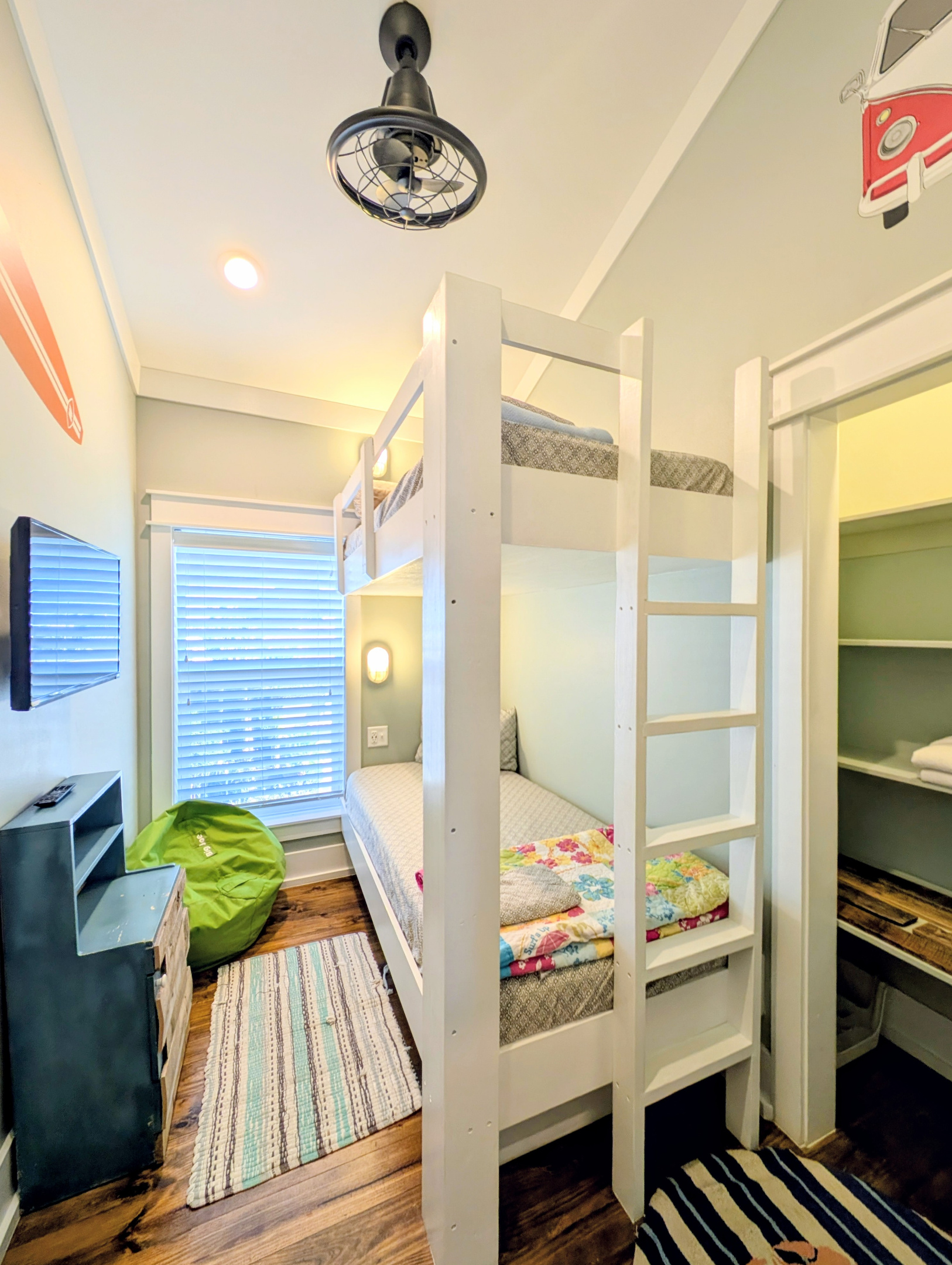 Twin bunk 3rd floor