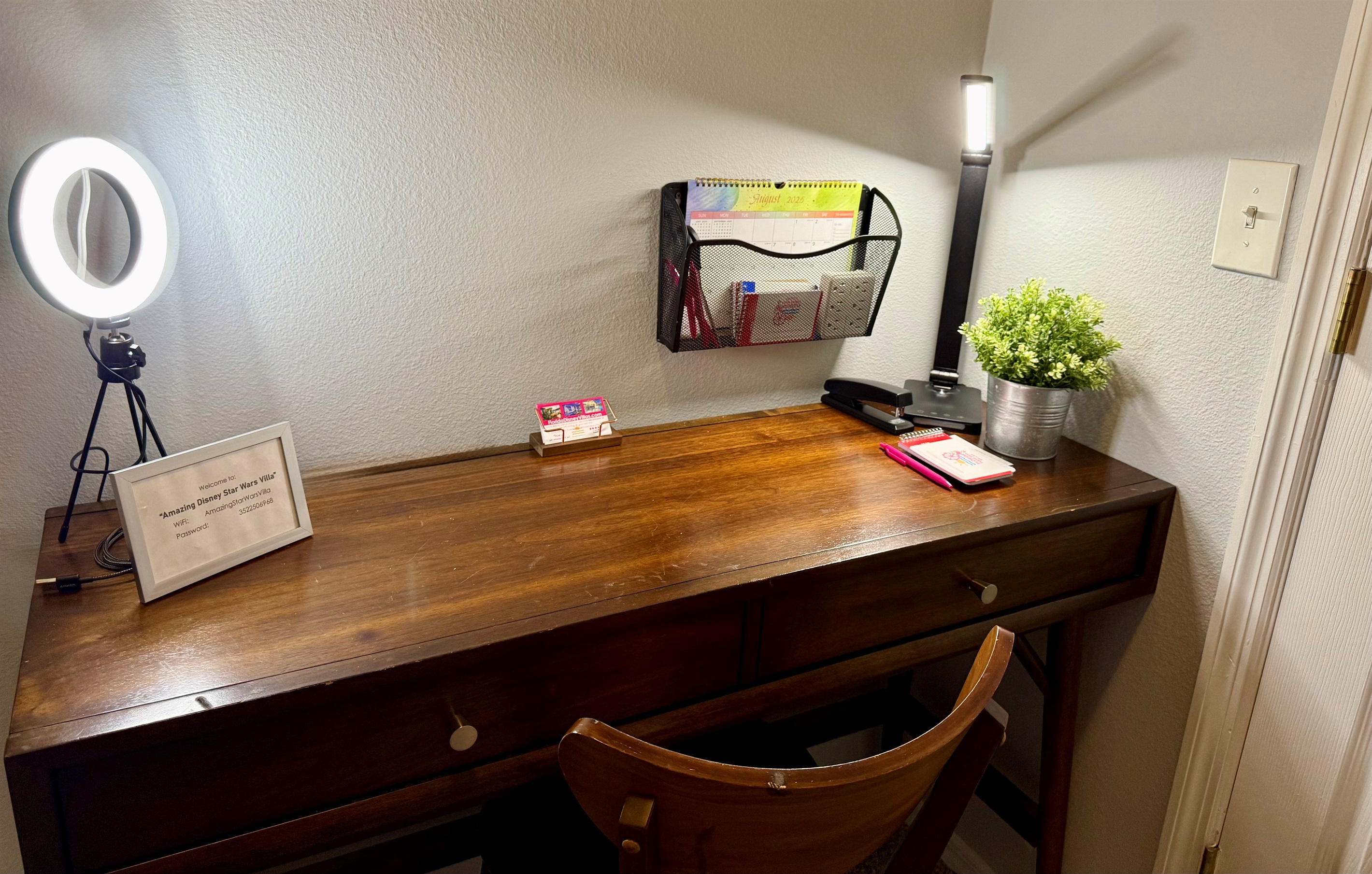 💻 Stay productive in our stocked office space – complete with supplies, great lighting, and fast reliable WiFi, perfect for planning, working, and getting things done with ease. ✨