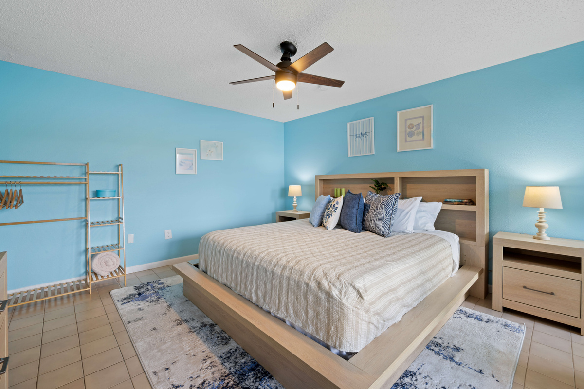 Settle in and enjoy a restful stay in this comfortable bedroom.