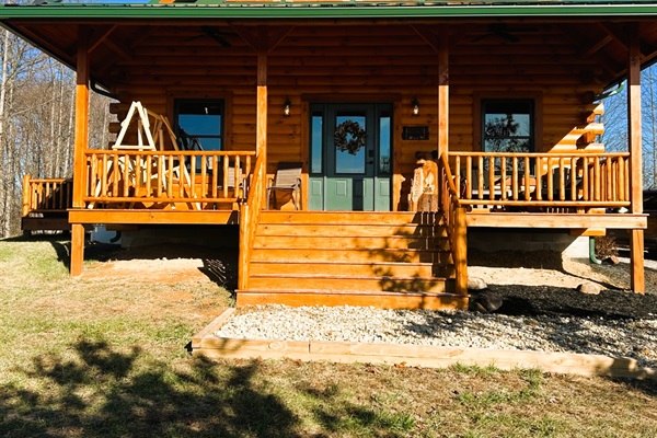 Book Your Stay Today at the Cozy Bear Cabin!