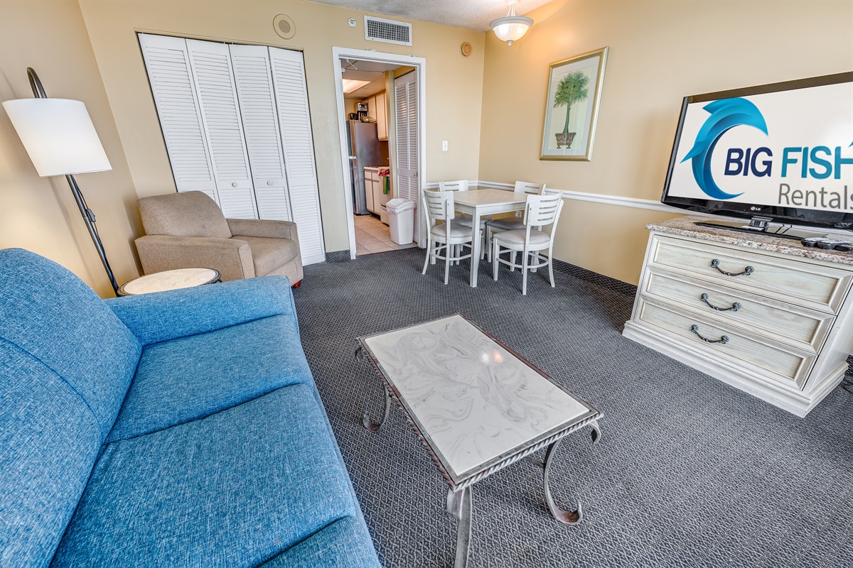 Amazing Living Room with Stunning Views🌊☀️