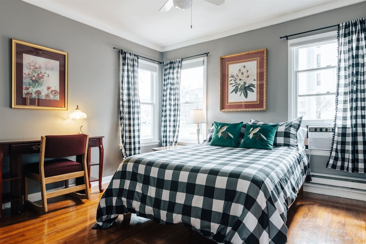bedroom 3 with hardwood floor, study desk