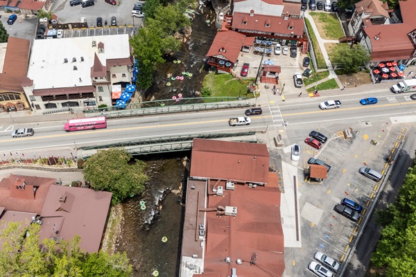 Just minutes from the cabin, downtown Helen awaits. Enjoy a scenic drive to this Bavarian-style village packed with restaurants, shops, and entertainment.