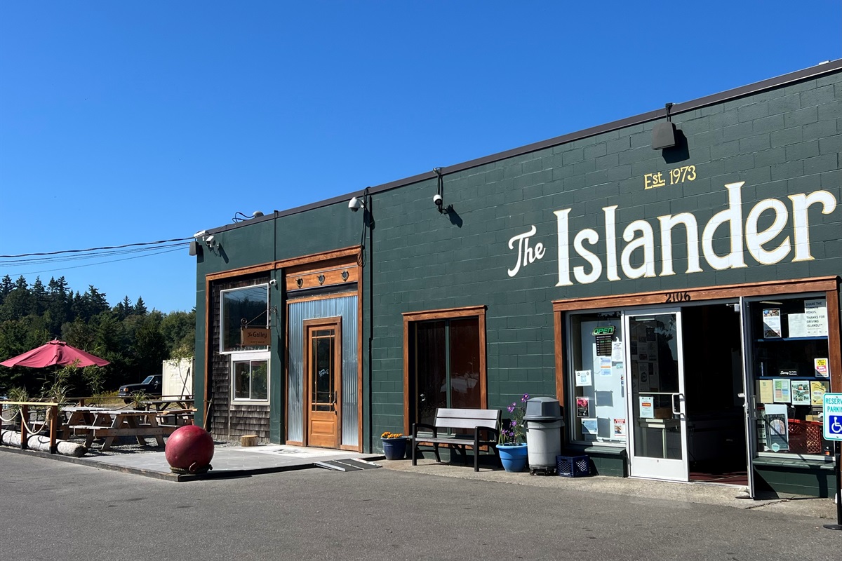 Islander grocery store – 2 minute drive/12 minute walk
