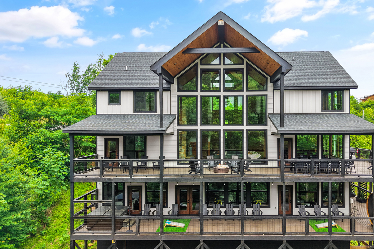 Copper Lodge is a spacious, luxury mountain retreat thoughtfully designed to host large groups of up to 26 guests in total comfort & style. With over 8,000 square feet of living space & a variety of upscale amenities, the home is perfect for family reunion
