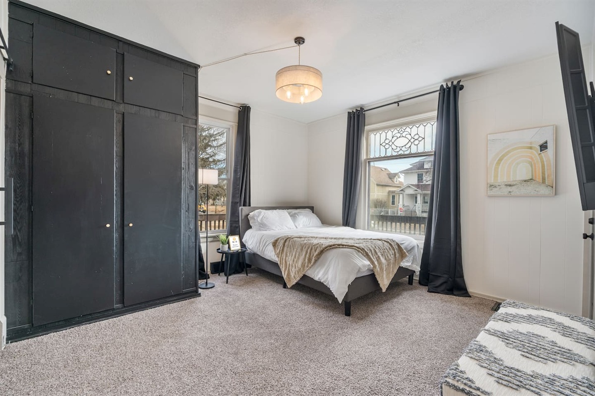 Welcome to your relaxing retreat bedroom. Includes a memory foam cooling Queen size mattress with extra bedding and pillows provided.