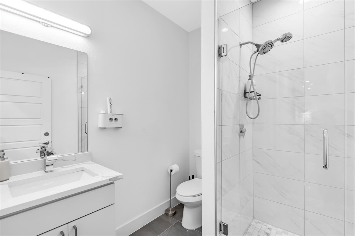Chic bathroom offering a blend of comfort and sophistication.