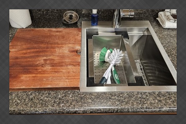 Kitchen sink.