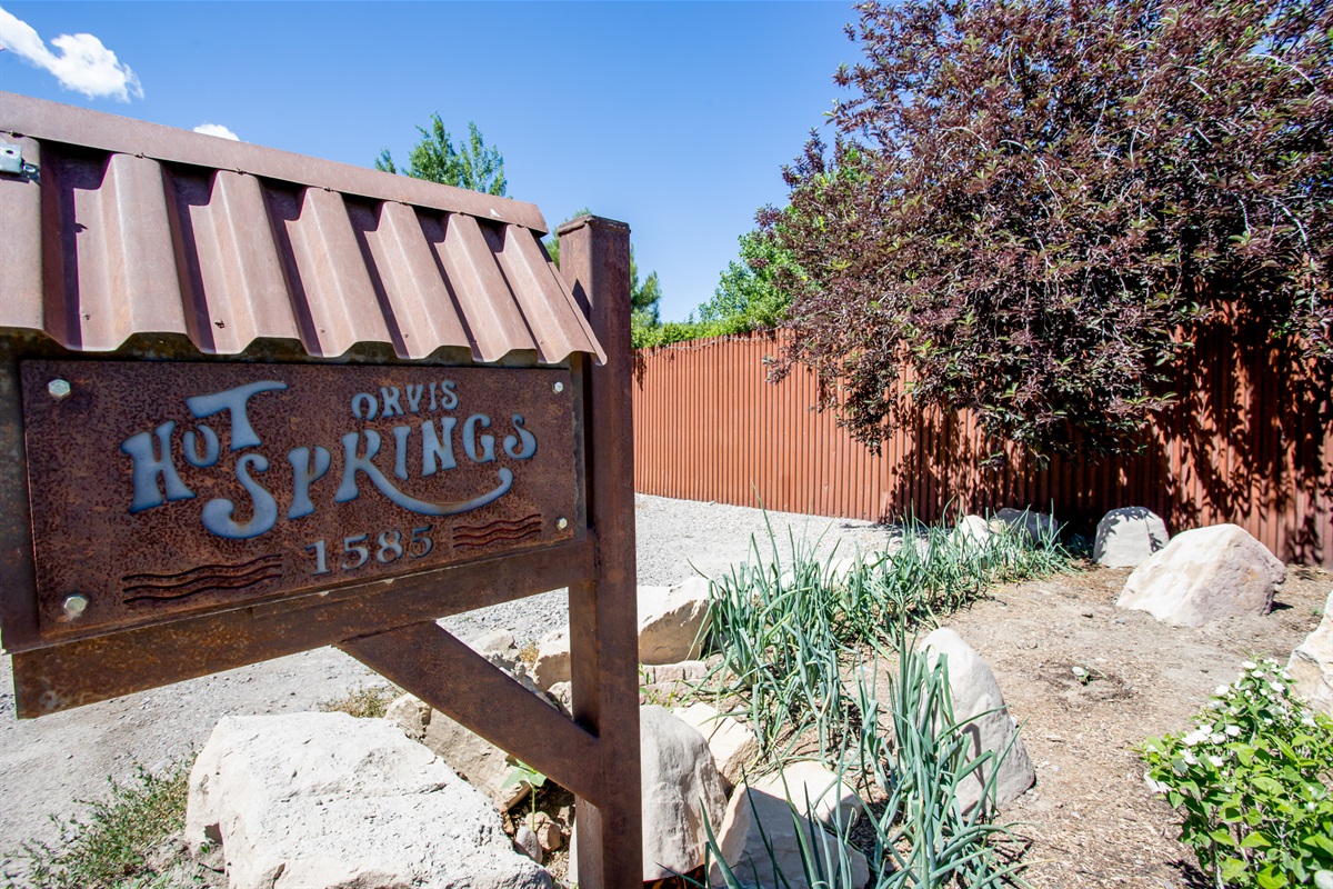 Orvis Hot Springs only 5 mins away