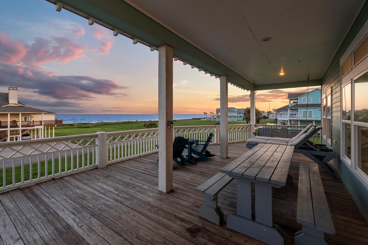 124534801a8c457882de7c66e04f98b3 Large | Beachhouse | Texas | TX | Vacation Homes | Galveston | Crystal Beach | Kokomo | Breezy Days | Beachfront Elegance | Sunrise Serenity | Southern Sands Property Management, LLC
