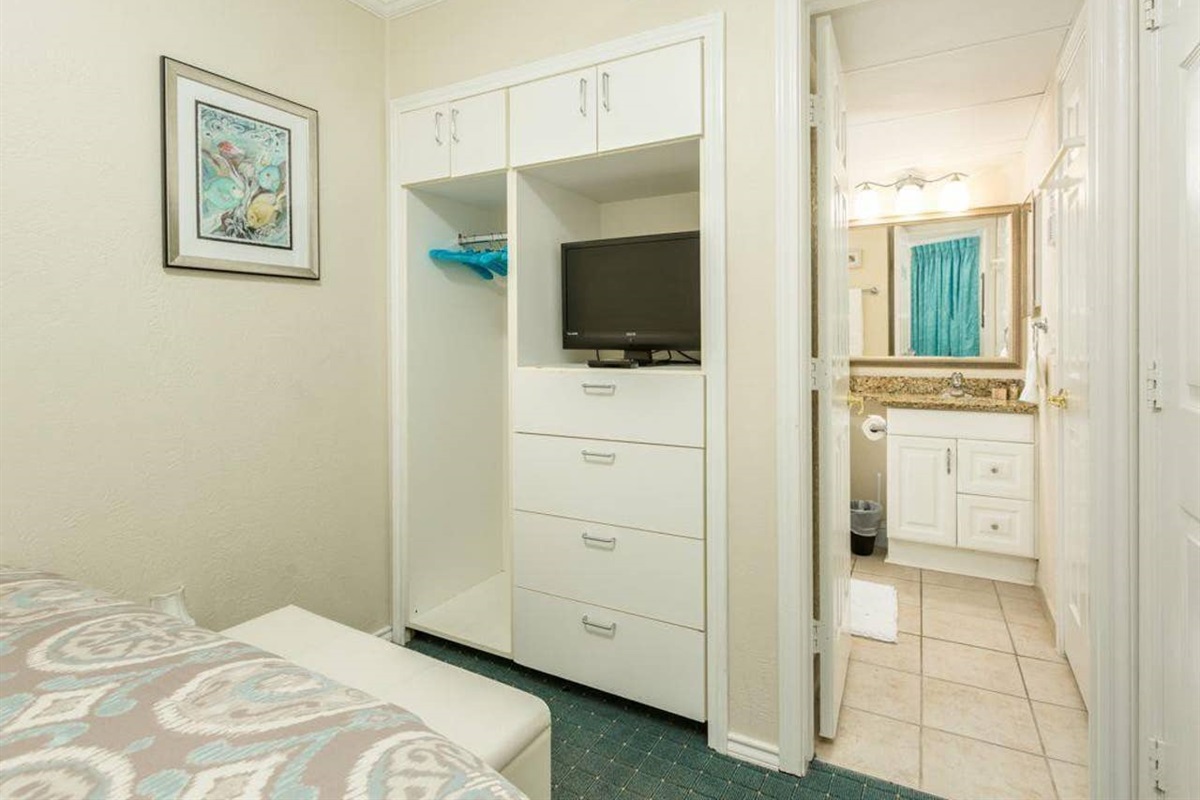 Condo With Double View 287 Team Mamo Realty, Inc.