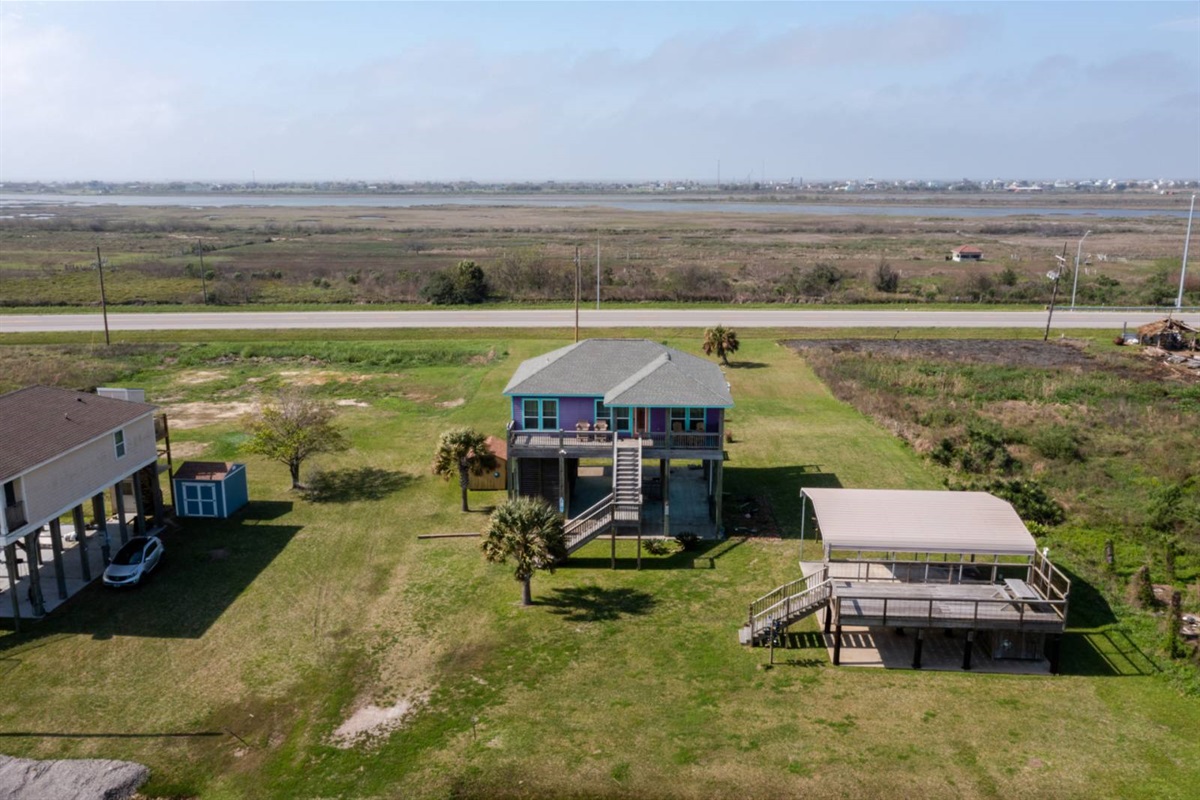1254bf4b7bc445dc8a32c00b11a82ecf Large | Beachhouse | Texas | TX | Vacation Homes | Galveston | Crystal Beach | Kokomo | Breezy Days | Beachfront Elegance | Sunrise Serenity | Southern Sands Property Management, LLC