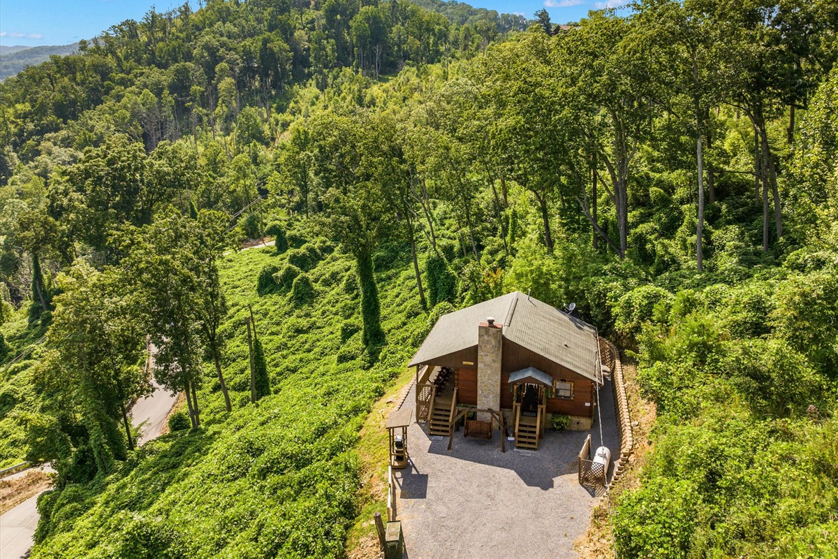 No cabins tl block your view. A peaceful cabin in the woods is what we offer.