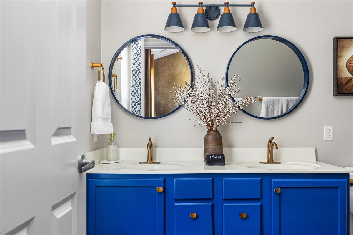 Spacious master bathroom with double vanity, shower, & tub