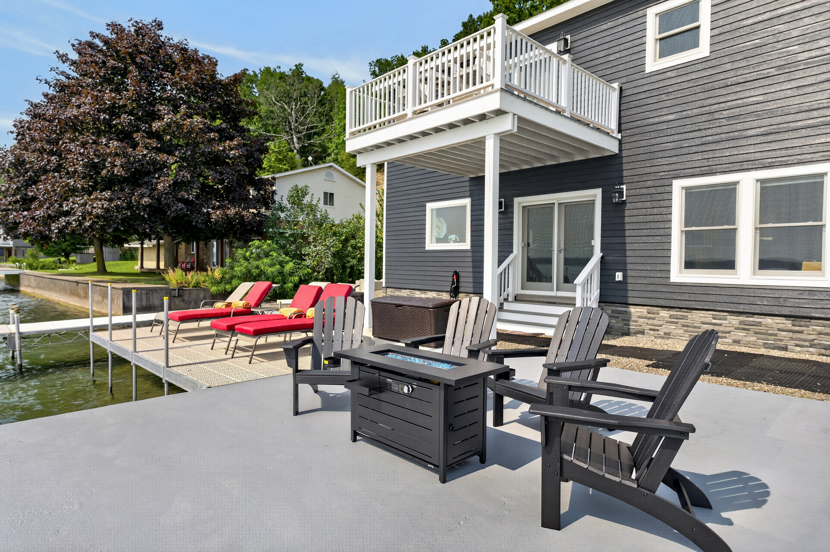 Deck seating along the rear exterior
