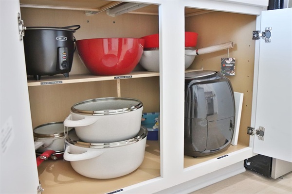 Pots, pans, rice cooker, mixing bowls and air fryer