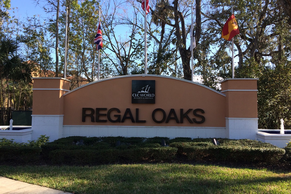 Welcome to Regal Oaks