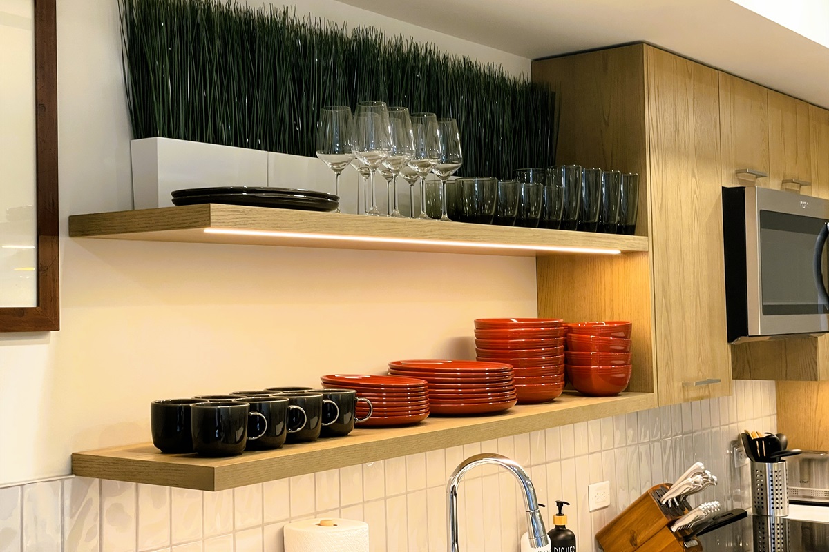 Well stocked kitchen, with pots and pans, dishes, cutlery, mugs, wine glasses, knife set, and much more to help you prepare meals in house on the days when you're not going out. 