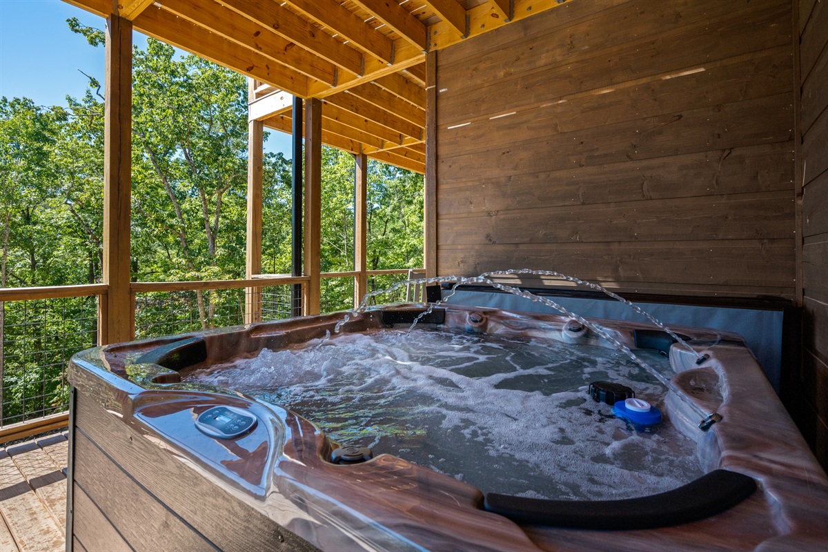 Large 6 person hot tub.