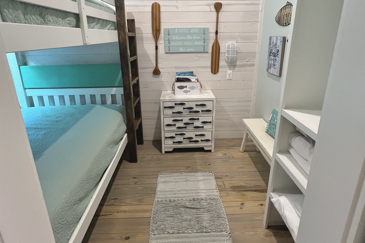 Bunkroom 