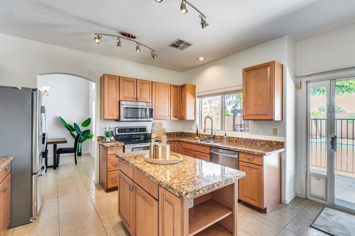 Peoria Home with Heated Pool + Hot Tub — Peoria Home with Heated Pool + Hot Tub, Peoria, Arizona — photo 15