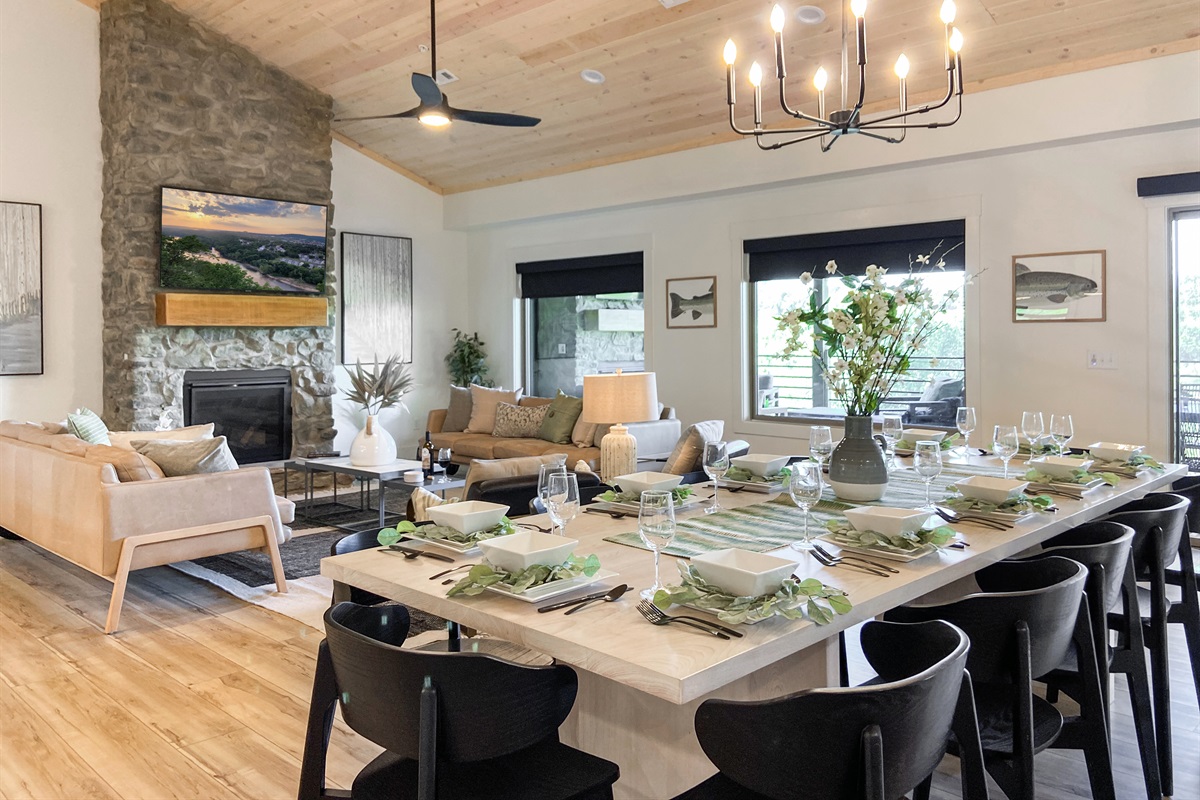 Dining seating with extra space at the bar