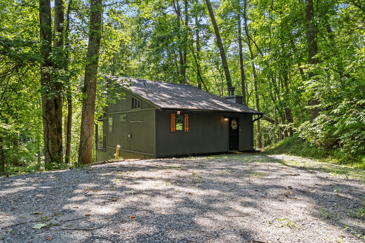 Creekside Chalet 