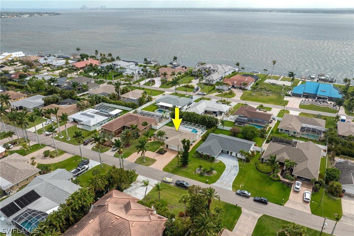 Walk the neighborhood to see views of river