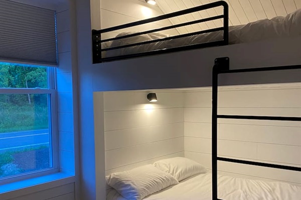 Bunk beds in upstairs bedroom