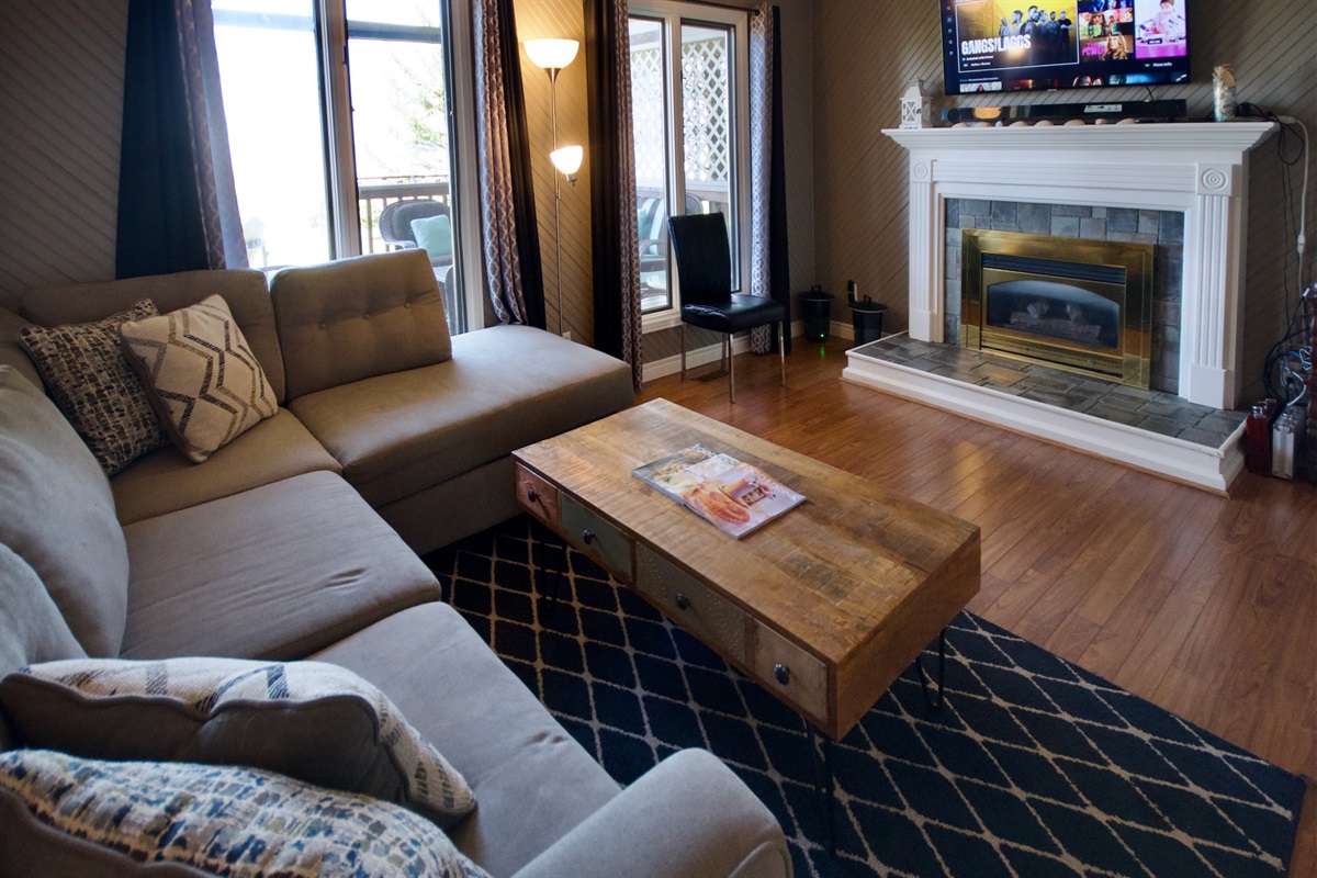 12bd6d9791864450b60fc13f1c070e65 Large