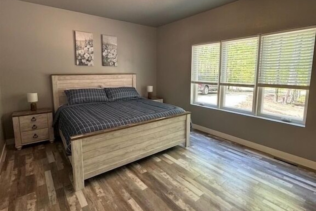 House 3 - bedroom 1 with king bed