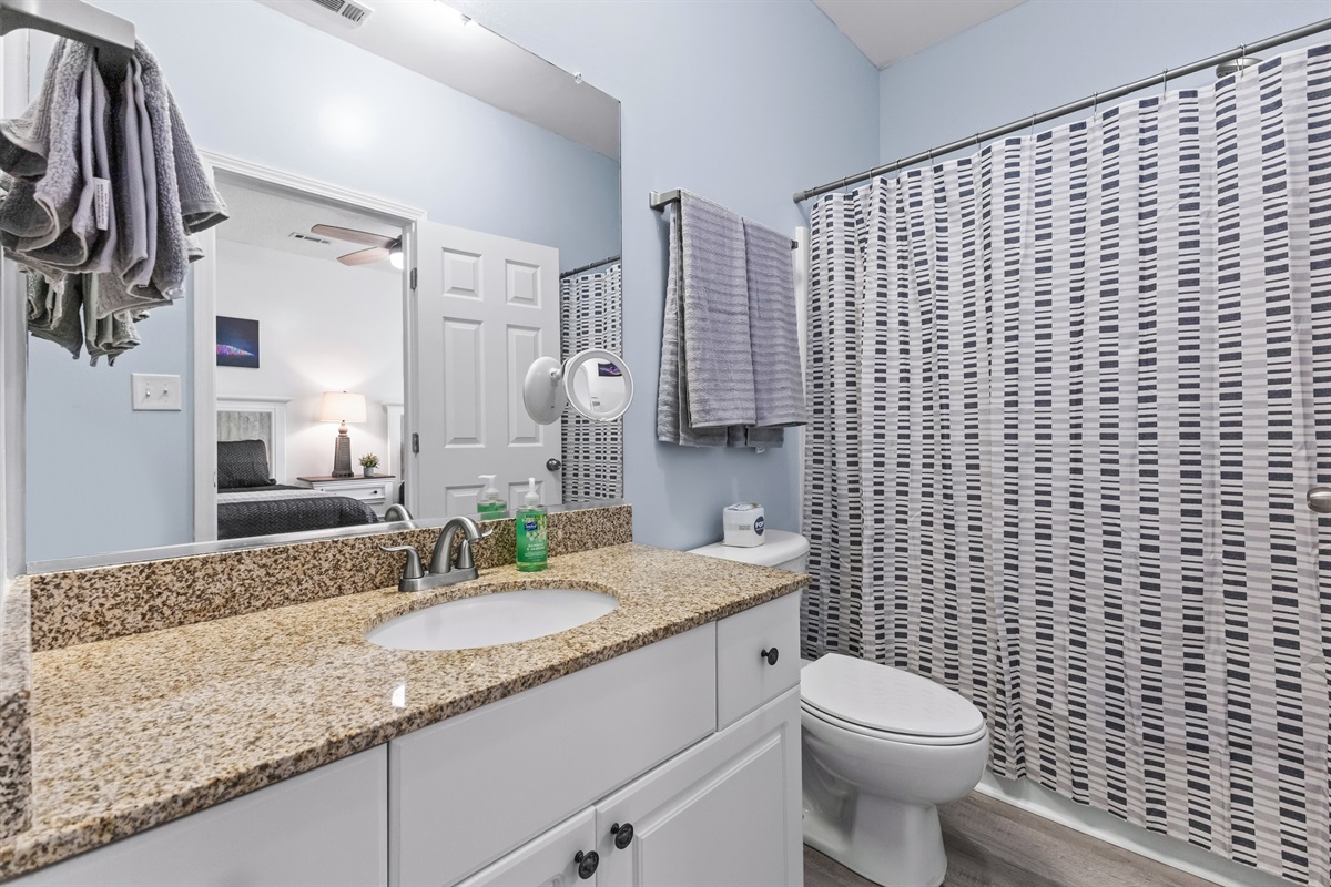 Large Modern Bathroom