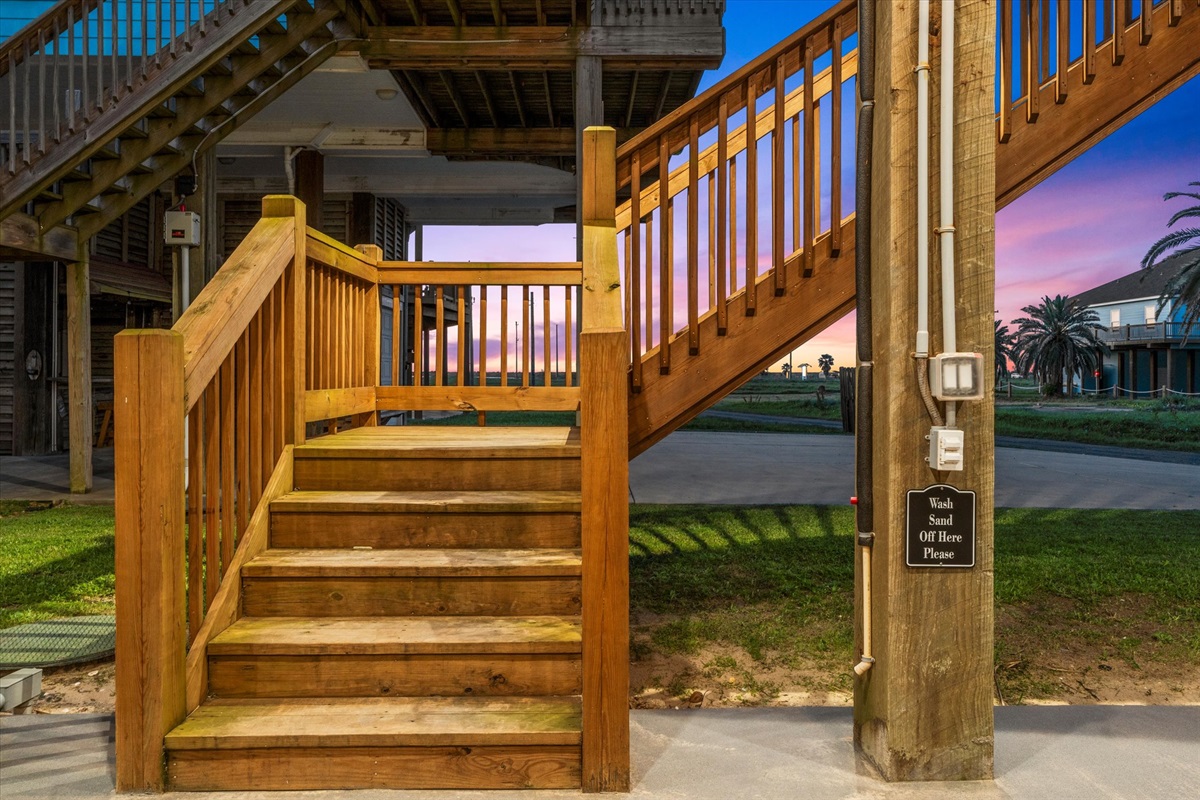 12c8090b8be741728432891d85a2ba20 Large | Beachhouse | Texas | TX | Vacation Homes | Galveston | Crystal Beach | Kokomo | Breezy Days | Beachfront Elegance | Sunrise Serenity | Southern Sands Property Management, LLC