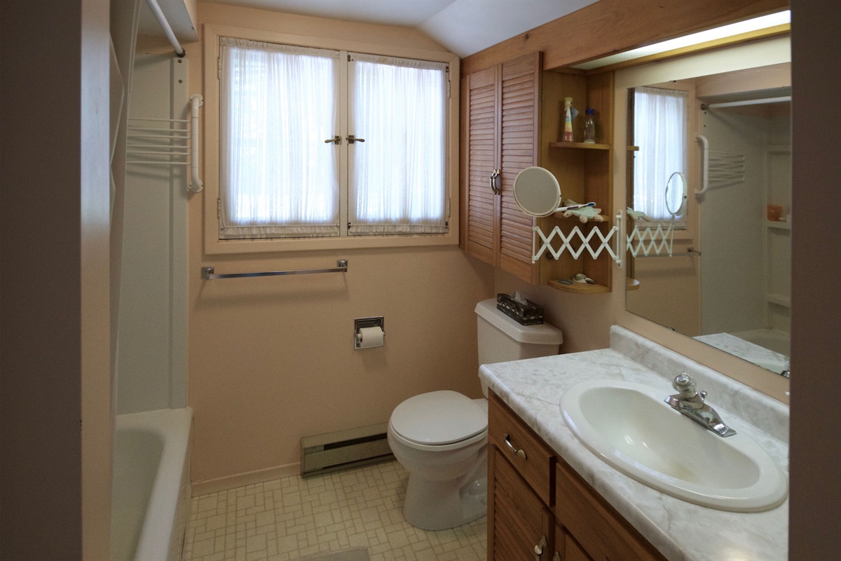 12c8d08c069c4801a6c202e70d0839e5 Large