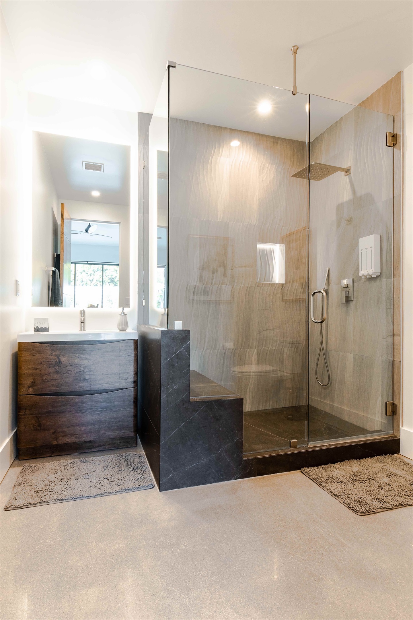 2nd Master Bathroom