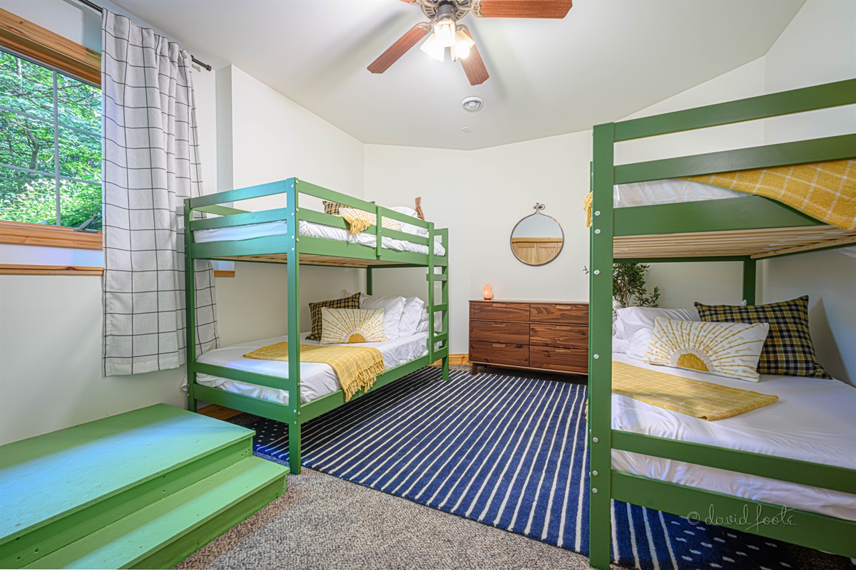 Basement bunk bedroom includes two double bunks (sleeps 4)
