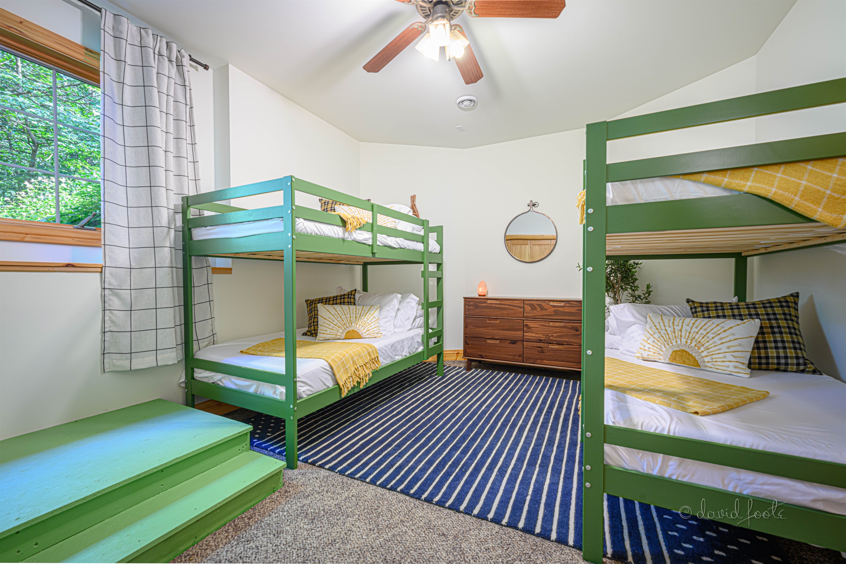 Basement bunk bedroom includes two double bunks (sleeps 4)